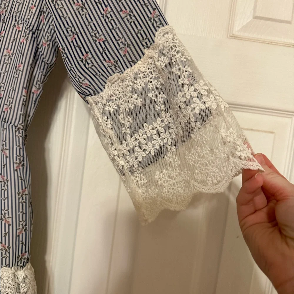 Dainty Jewells Blue and Cream Lace Midi Dress - Picture 2 of 7